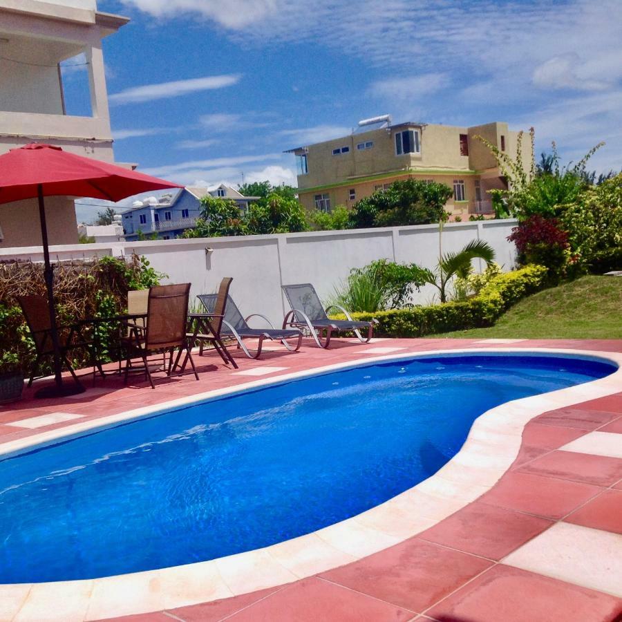 Cardamon Villa Is A 2 Bedroom With 1 Bathroom And Seperate Toilet Detached House With Ac And Swimming Pool , 5 Minutes Walk From Flic En Flac Public Beach Экстерьер фото