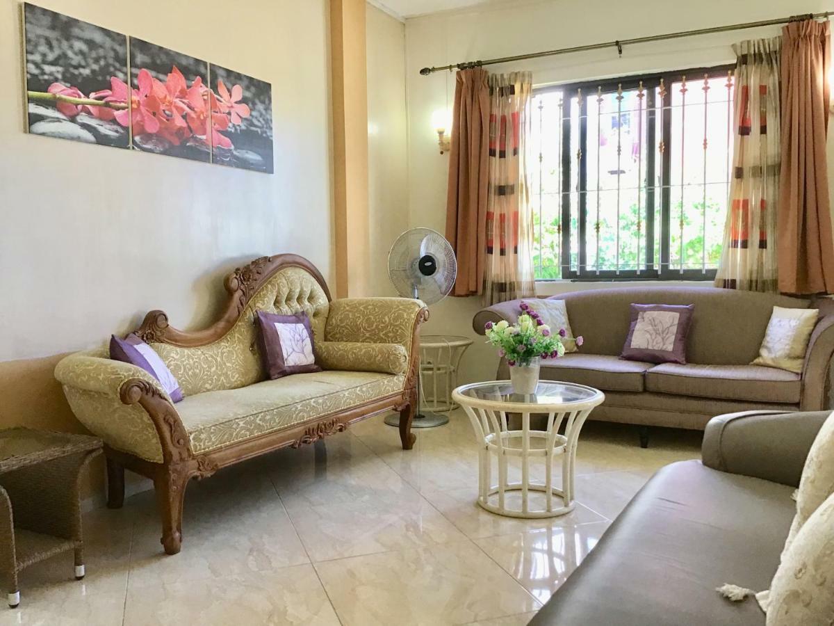 Cardamon Villa Is A 2 Bedroom With 1 Bathroom And Seperate Toilet Detached House With Ac And Swimming Pool , 5 Minutes Walk From Flic En Flac Public Beach Экстерьер фото