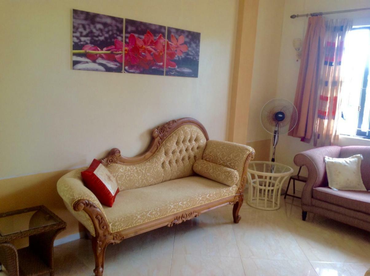 Cardamon Villa Is A 2 Bedroom With 1 Bathroom And Seperate Toilet Detached House With Ac And Swimming Pool , 5 Minutes Walk From Flic En Flac Public Beach Экстерьер фото